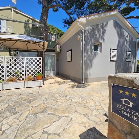 Mala Kuca Ispod Borova Villa Primosten Luaran gambar